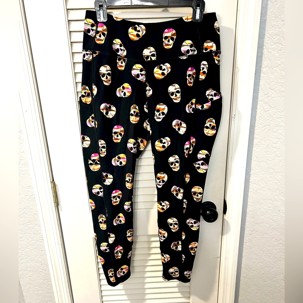 Torrid skull print active wear legging
